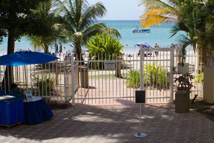 Esj Towers 2 Bd 2Bath Ocean View Apt Top Location Lux 圣胡安 外观 照片